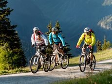 Sommerurlaub - Radfahren in der Zillertaler Bergwelt